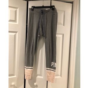 🚨Buy 2 Get 1 Free!🚨Grey VS Pink yoga leggings